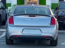 2018 CHRYSLER 300 SEDAN V6, 3.6 LITER 300S SEDAN 4D
