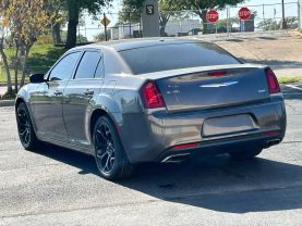2018 CHRYSLER 300 SEDAN - AUTOMATIC - Dart Auto Group
