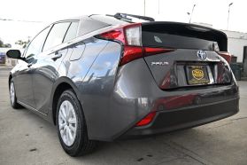 2020 TOYOTA PRIUS HATCHBACK 4-CYL, HYBRID, 1.8 LITER XLE HATCHBACK 4D