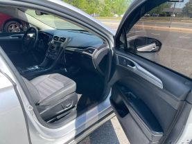 2019 Ford Fusion - Image 31