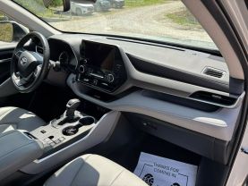 2023 TOYOTA HIGHLANDER SUV 4-CYL, TURBO, 2.4 LITER XLE SPORT UTILITY 4D at T&T Repairables - used car dealership in Spencer, Indiana.