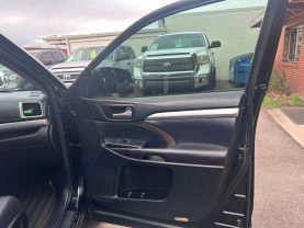 2017 TOYOTA HIGHLANDER SUV V6, 3.5 LITER XLE SPORT UTILITY 4D