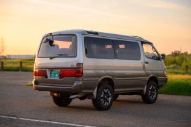 1995 TOYOTA HIACE VAN 1KZ-TE SUPER CUSTOM LIMITED