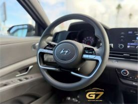 2022 Hyundai Elantra - Image 17