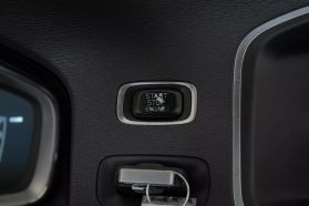 2017 VOLVO S60 SEDAN 4-CYL, DRIVE-E, 2.0T T5 INSCRIPTION SEDAN 4D