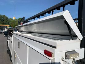 2015 CHEVROLET SILVERADO 3500 HD 8FT READING SERVICE BED TRUCK WITH 1,300 LBS LIFTGATE SERVICE/UTILITY TRUCKS V8, FLEX FUEL, 6.0 LITER WORK TRUCK PICKUP 4D 8 FT - Eddies Auto Sales