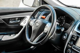 2018 Nissan Altima - Image 15