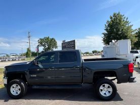 2017 Chevrolet Silverado 1500 Crew Cab Lt Pickup 4d 6 1/2 Ft - Image 3