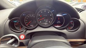 2017 PORSCHE CAYENNE