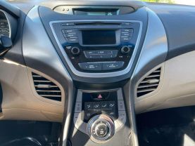 2013 Hyundai Elantra - Image 25