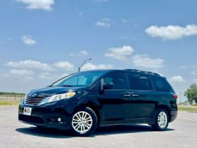 2017 TOYOTA SIENNA PASSENGER V6, 3.5 LITER XLE PREMIUM MINIVAN 4D