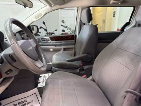 2010 CHRYSLER TOWN & COUNTRY
