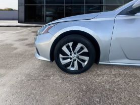 2020 Nissan Altima 2.5 S Sedan 4d - Image 13