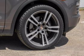 2013 Porsche Cayenne - Image 54