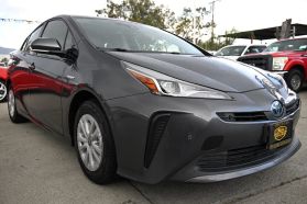2020 TOYOTA PRIUS HATCHBACK 4-CYL, HYBRID, 1.8 LITER XLE HATCHBACK 4D