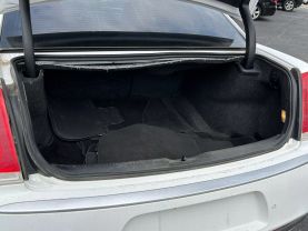 2017 CHRYSLER 300 SEDAN WHITE AUTOMATIC - Dart Auto Group
