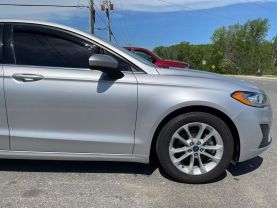 2019 Ford Fusion - Image 9