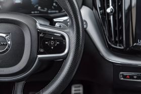 2019 VOLVO XC60 SUV 4-CYL, DRIVE-E, TURBO, 2.0 LITER T5 R-DESIGN SPORT UTILITY 4D