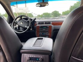 2009 CHEVROLET SUBURBAN 1500 SUV V8, FLEX FUEL, 5.3 LITER LT SPORT UTILITY 4D