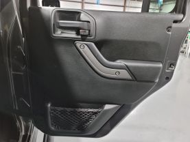 2017 Jeep Wrangler Unlimited - - Image 24