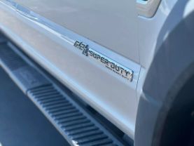 2019 FORD F450 SUPER DUTY CREW CAB & CHASSIS CAB_CHASSIS V10, 6.8 LITER XL CAB & CHASSIS 4D - The Auto Lot