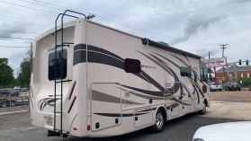 2017 THOR MOTOR COACH WINDSPORT - - 31S