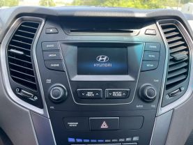 2014 Hyundai Santa Fe - Image 27
