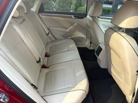 2016 VOLKSWAGEN PASSAT