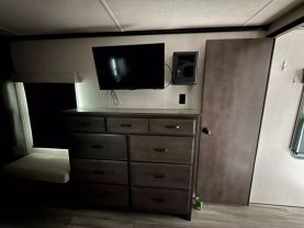 2022 CEDAR CREEK BY FOREST RIVER CHAMPAGNE EDITION FW RV & CAMPERS - 38EL