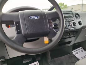 2006 FORD F150 REGULAR CAB PICKUP V6, 4.2 LITER STX PICKUP 2D 6 1/2 FT