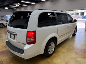 2010 CHRYSLER TOWN & COUNTRY