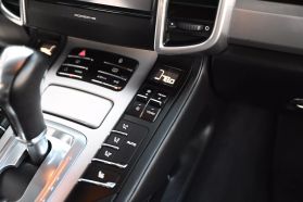 2012 PORSCHE CAYENNE SUV M4851 TURBO
