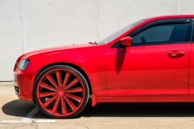 2014 Chrysler 300 - Image 12