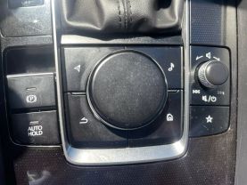 2022 MAZDA MAZDA3 HATCHBACK 4-CYL, SKYACTIV-G, 2.5 LITER CARBON EDITION HATCHBACK 4D - Gesner Auto Inc in Taunton, MA, 41.88613, -71.14527