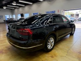 2017 VOLKSWAGEN PASSAT