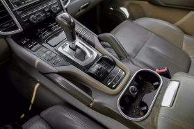 2013 Porsche Cayenne - Image 27