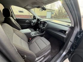 2020 CHEVROLET TRAVERSE SUV V6, 3.6 LITER LS SPORT UTILITY 4D