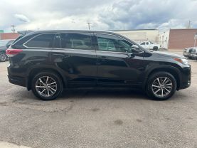 2017 TOYOTA HIGHLANDER SUV V6, 3.5 LITER XLE SPORT UTILITY 4D