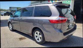 2015 Toyota Sienna Le Minivan 4d - Image 2
