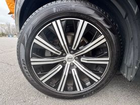 2020 VOLVO XC90