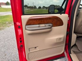 2003 FORD F250 SUPER DUTY CREW CAB PICKUP V8, TURBO DIESEL, 6.0L LARIAT PICKUP 4D 6 3/4 FT