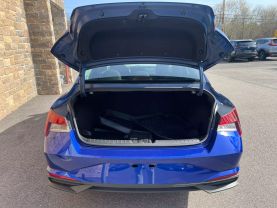 2022 HYUNDAI ELANTRA SEDAN 4-CYL, 2.0 LITER SEL SEDAN 4D - Gesner Auto Inc in Taunton, MA, 41.88613, -71.14527