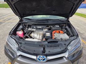 2016 Toyota Camry Hybrid - Image 10