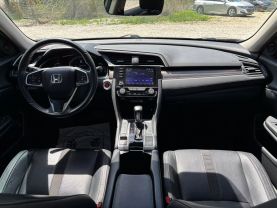 2019 HONDA CIVIC SEDAN 4-CYL, PZEV, TURBO, 1.5 LITER EX-L SEDAN 4D at T&T Repairables - used car dealership in Spencer, Indiana.