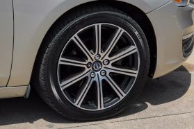 2017 VOLVO S60 SEDAN 4-CYL, DRIVE-E, 2.0T T5 INSCRIPTION SEDAN 4D
