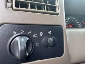 2003 FORD F250 SUPER DUTY CREW CAB PICKUP V8, TURBO DIESEL, 6.0L LARIAT PICKUP 4D 6 3/4 FT