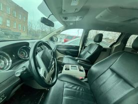 2016 CHRYSLER TOWN & COUNTRY VAN V6, 3.6 LITER TOURING MINIVAN 4D