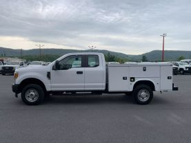 2017 FORD F250 SUPER DUTY SUPER CAB 8FT KNAPHEIDE SERVICE BED TRUCK SERVICE/UTILITY TRUCKS V8, FLEX FUEL, 6.2 LITER XL PICKUP 4D 6 3/4 FT - Eddies Auto Sales