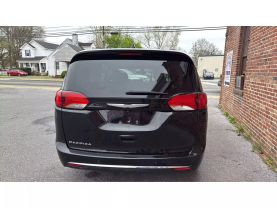 2017 CHRYSLER PACIFICA VAN V6, 3.6 LITER TOURING-L MINIVAN 4D