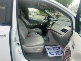 2013 TOYOTA SIENNA VAN V6, 3.5 LITER XLE MINIVAN 4D